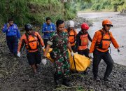 Setelah Tiga Hari Pencarian, Korban Hanyut di Sungai Brantas Ditemukan Meninggal di Srengat Blitar