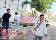 PMP Kepung DPRD, Pertanyakan Dugaan Manipulasi Izin dan Pengawasan Instansi Terkait. (Ilham)
