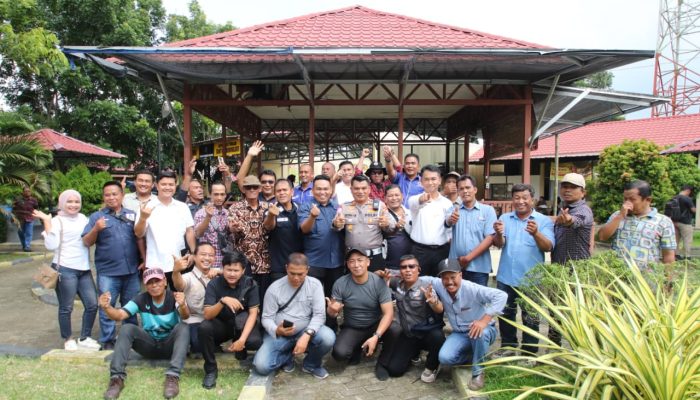 Ngopi Bareng Polisi dan Wartawan di Sergai: Bukan Sekadar Seruput Kopi, tapi Merawat Jalur Komunikasi