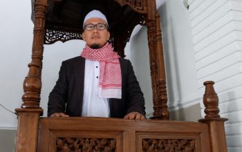 Khutbah Jumat di Masjid Nurul Huda, Ustadz Yanda Ajak Jamaah Jadikan 1448 H Momentum Perbaikan Diri