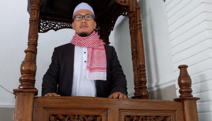 Khutbah Jumat di Masjid Nurul Huda, Ustadz Yanda Ajak Jamaah Jadikan 1448 H Momentum Perbaikan Diri