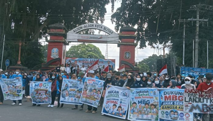 Ribuan Relawan SPPG Blitar Raya Dukung Keberlanjutan Program MBG