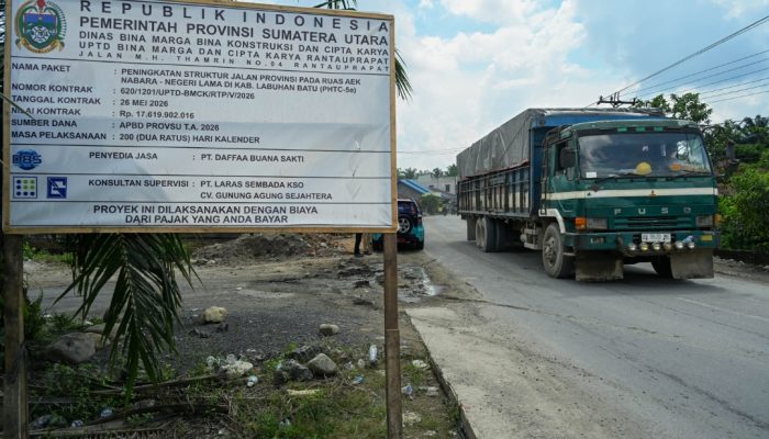 Puluhan Tahun Rusak, Jalan Strategis di Labuhanbatu Akhirnya Diperbaiki dan Diperlebar Bobby Nasution