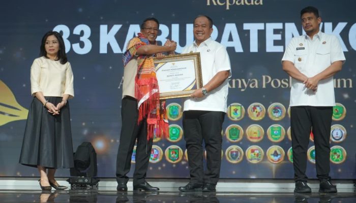 Dukung Program Bantuan Hukum Bupati Asahan Dapat Piagam Penghargaan Dari Menteri Hukum