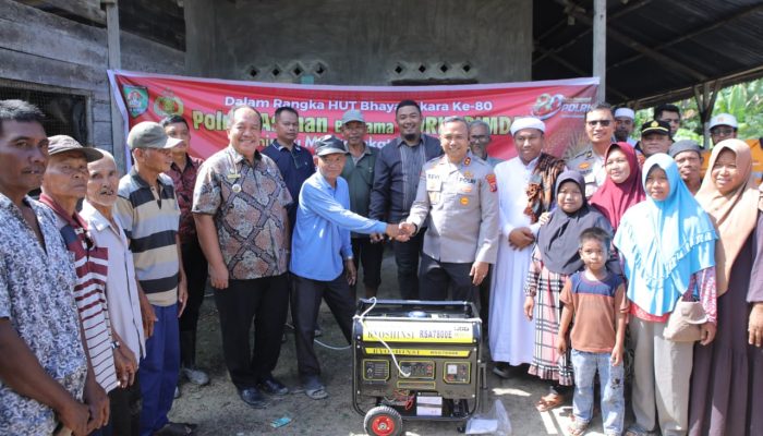 Dalam Rangka HUT Bhayangkara Ke–80 Bupati Asahan Bersama Kapolres Tinjau Dusun Terisolir