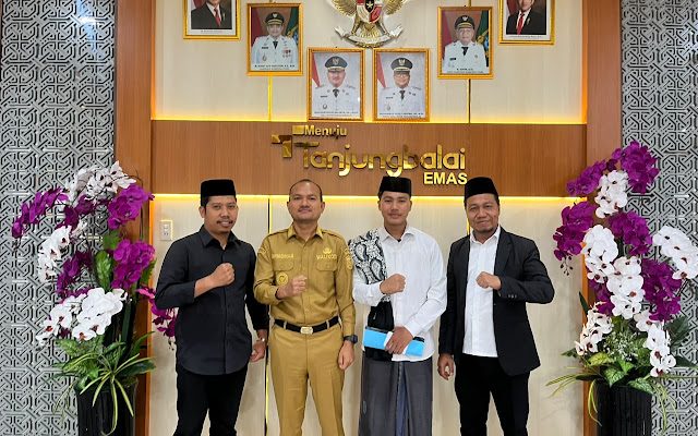 Wali Kota Tanjungbalai Melepas M.Rijal Hafiz Al Muttaqin Nasution Calon Mahasiswa Universitas Al-Ahgaff Hadhramaut Yaman