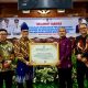 Kepala BKN RI Serahkan Piagam Penghargaan Kepada Wali Kota Tanjungbalai