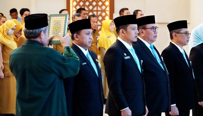 Bobby Nasution Lantik 8 Pejabat Eselon II Pemprov Sumut, Tekankan Program Pendongkrak Ekonomi