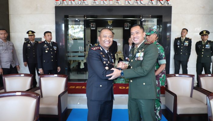 Sinergitas TNI-Polri dan Pemda Warnai Upacara Hari Bhayangkara ke-80 di Tulungagung