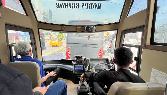 Sinergitas Brimob dan PWI Sumut Menguat, Bus Brimob Antar Ratusan Wartawan ke Family Gathering