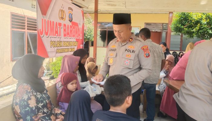 Polsek Pancur Batu Gelar Jumat Barokah, Santun Anak Yatim