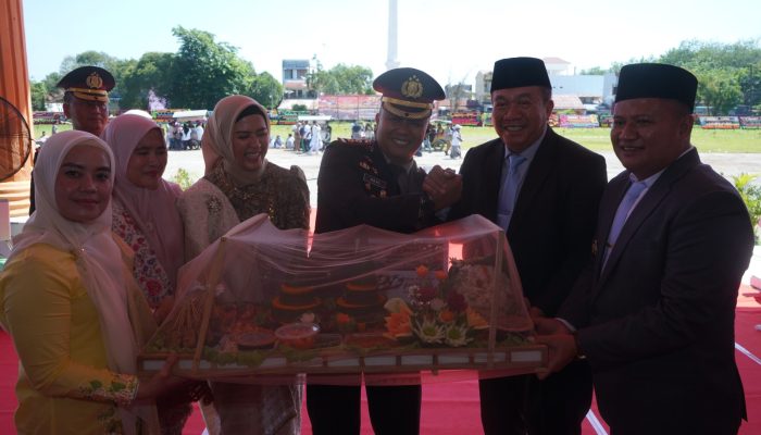 Upacara HUT Bhayangkara Ke-80 Bupati Berharap Polres Asahan Tetap Bersinergi Dengan Pemerintah Daerah