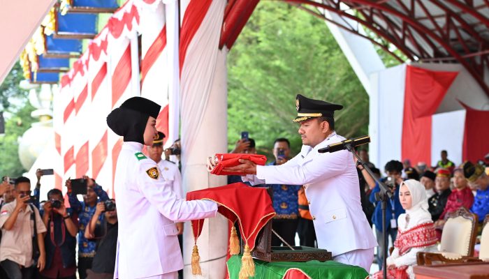 Wali Kota Tanjungbalai Pimpin Upacara Peringatan HUT Ke-81 Kemerdekaan RI Di Lapangan Sultan Abdul Jalil