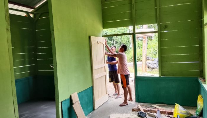 Rumah Delizaro Harefa Hampir Rampung, Program Bakti TNI Hadirkan Harapan Baru bagi Warga Nias Utara