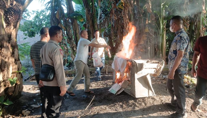 Polres Sergai Gerebek Sarang Narkoba di Pegajahan, Lapak Diduga Tempat Transaksi Sabu Dibakar