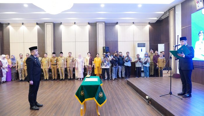 Lantik Erfin Fahrurrazi Jadi Pj Sekda, Rico Waas Minta Percepat Kerja OPD Tanpa Langgar Aturan