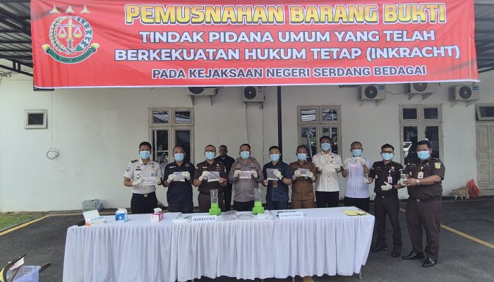 Kejari Serdang Bedagai Musnahkan Barang Bukti dari 75 Perkara yang Telah Berkekuatan Hukum Tetap