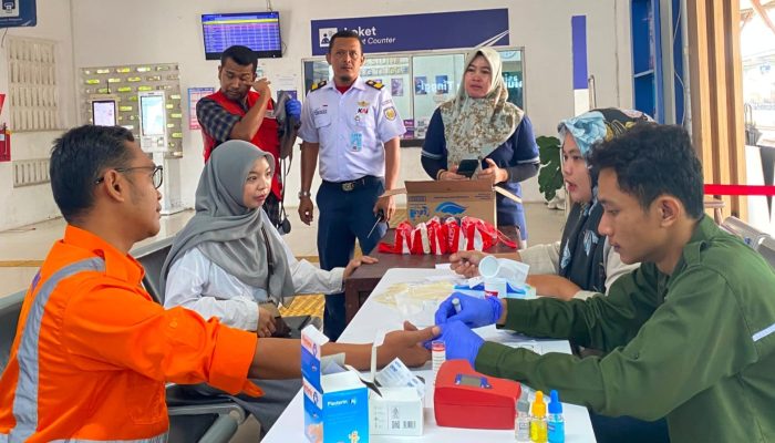 Sambut HUT ke-81 RI, KAI Sumut dan PMI Tebing Tinggi Gelar Donor Darah Wujudkan Solidaritas Sesama