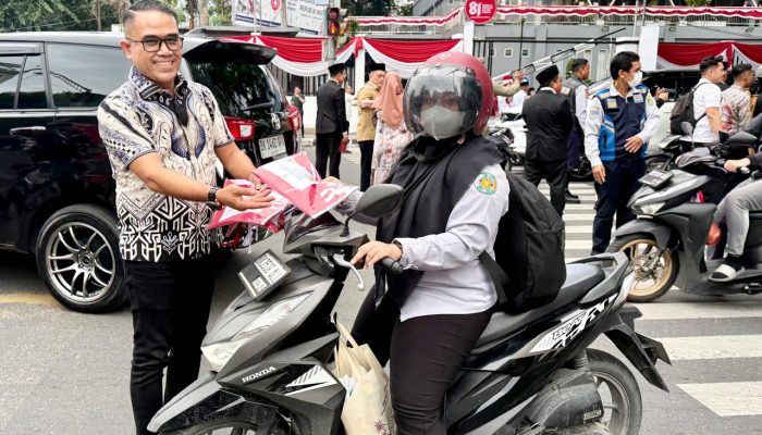 Pemko Medan dan PWPM Kibarkan Semangat Merah Putih di Jalanan Kota