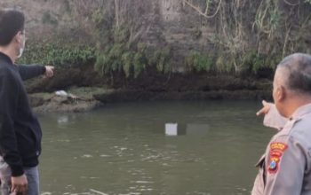 Jasad Pria Ditemukan Mengapung di Sungai Brantas Tulungagung, Diduga Terpeleset Saat Beraktivitas
