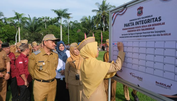 Wali Kota Tanjungbalai Launching Penerapan ASN BerAKHLAK