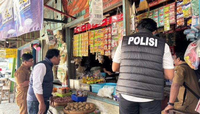 Polres Blitar Kota Cek Harga Beras, Semua Masih di Bawah HET