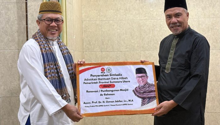 Hibah Rp250 Juta untuk Masjid Ar-Rahman, Usman Jakfar: Aspirasi Warga Harus Diperjuangkan