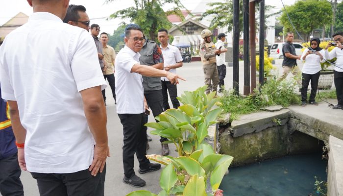 Sidak di Medan Helvetia, Zakiyuddin Soroti Drainase Tersumbat dan Tak Terhubung