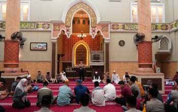 Sholat Subuh Bersama Warga, Kapolda Sumut Ajak Perkuat Persatuan dan Perangi Narkoba