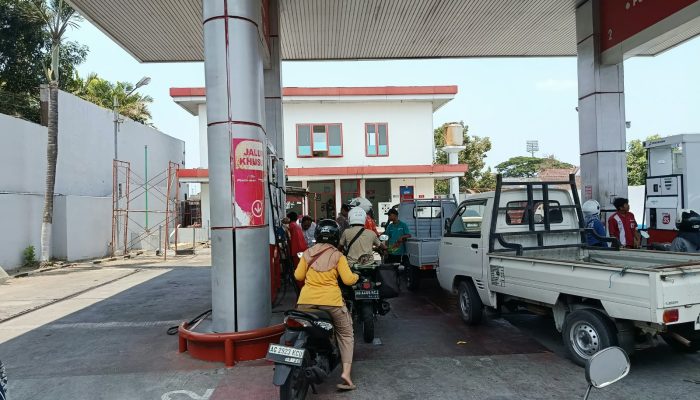 Stok BBM Blitar Diklaim Masih Aman, Kapolres Ancam Tindak Tegas Penimbun